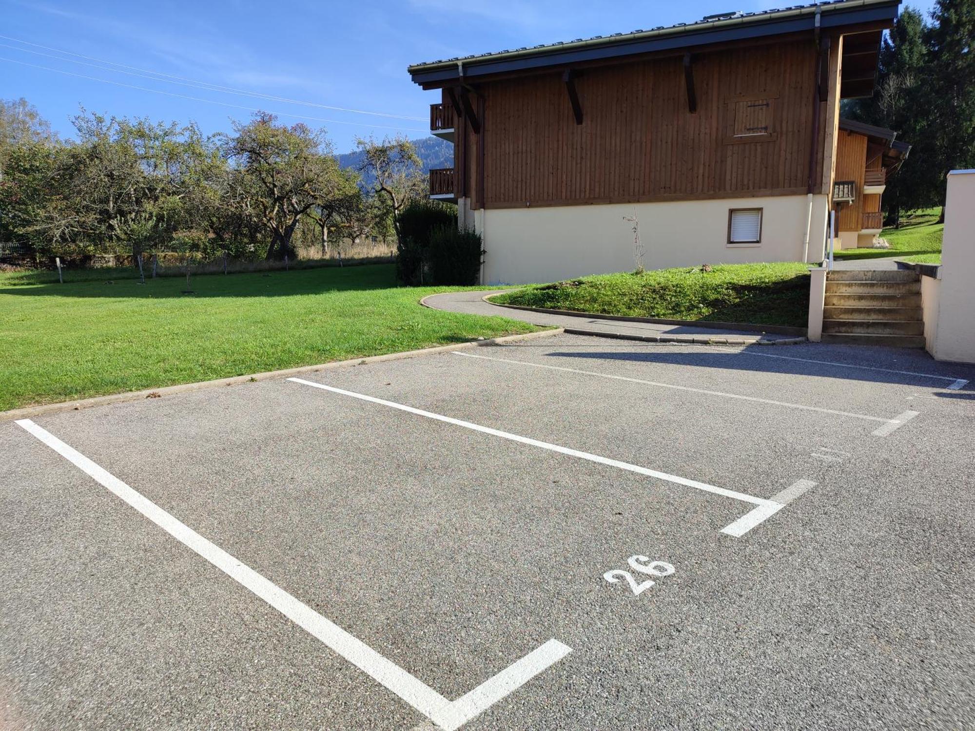 Le Gypaete Lägenhet Morillon Exteriör bild